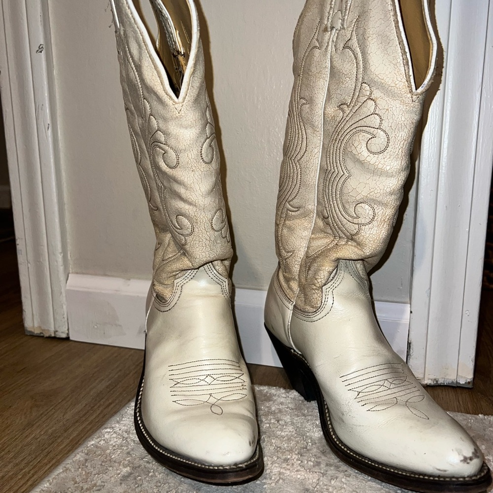 Women's Western Boots - Cream